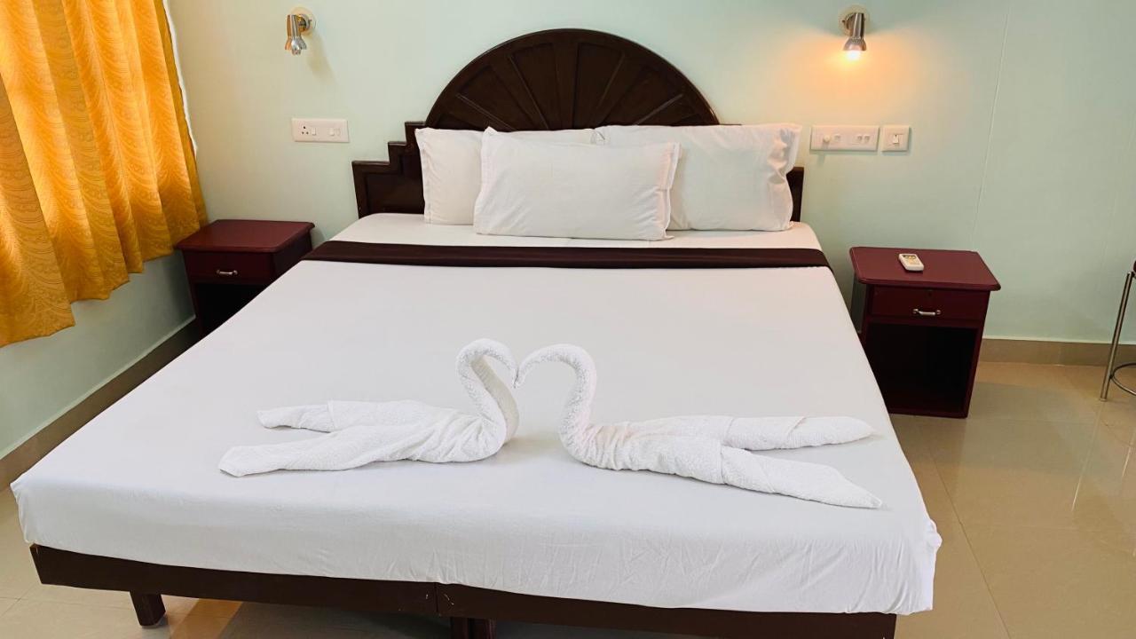 Packbag Comfort Bed & Breakfast Kovalam Ngoại thất bức ảnh