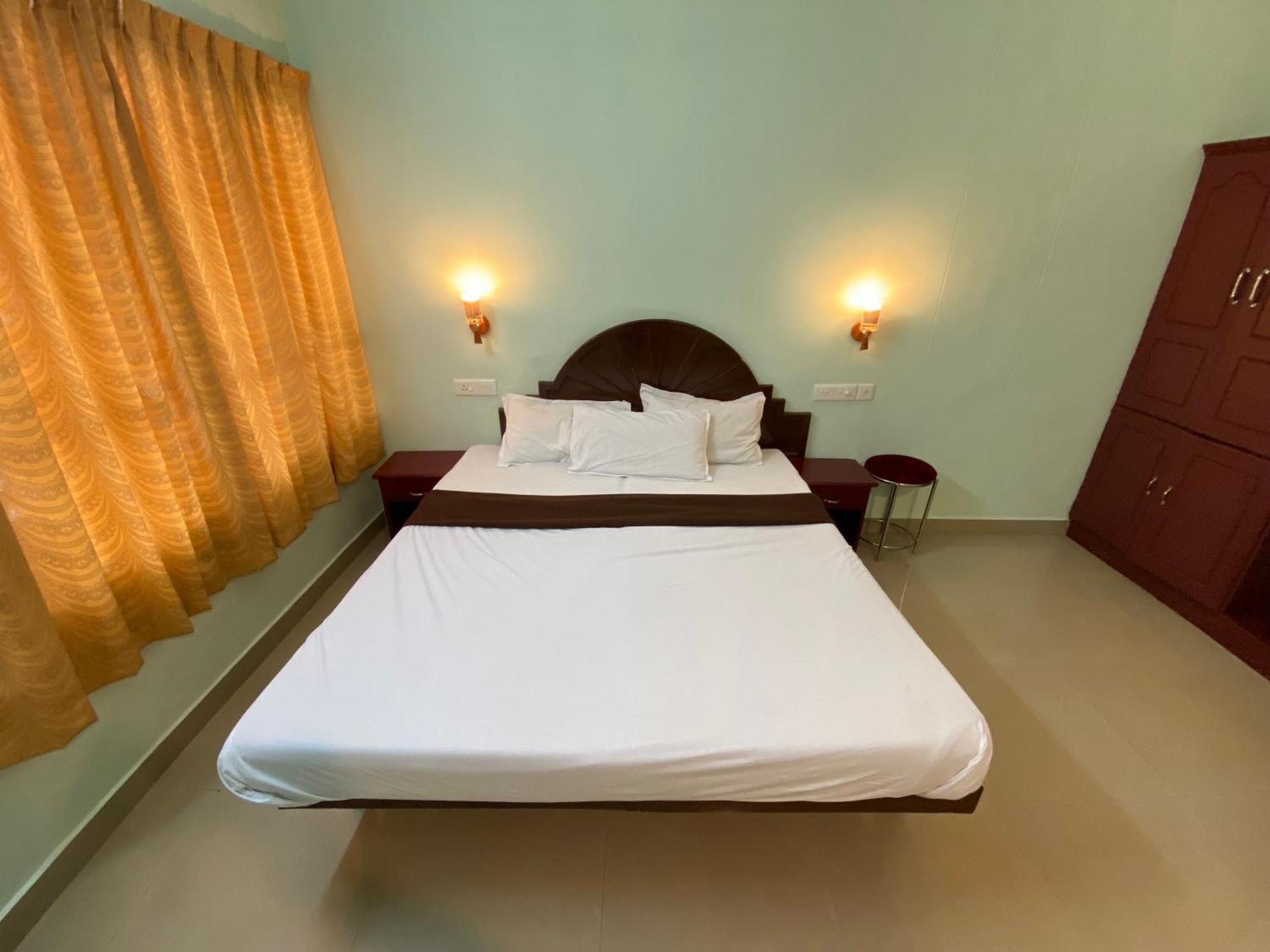 Packbag Comfort Bed & Breakfast Kovalam Ngoại thất bức ảnh