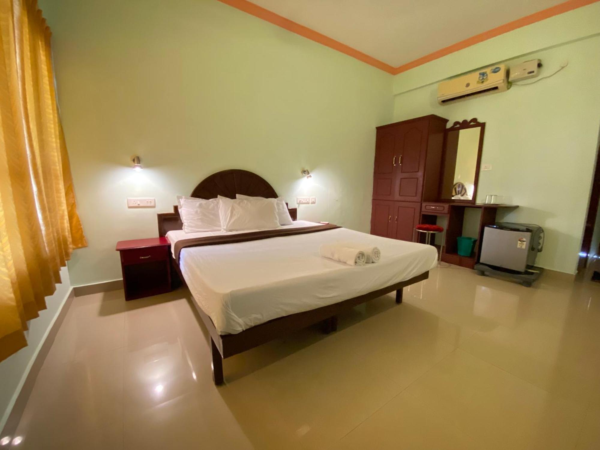 Packbag Comfort Bed & Breakfast Kovalam Ngoại thất bức ảnh