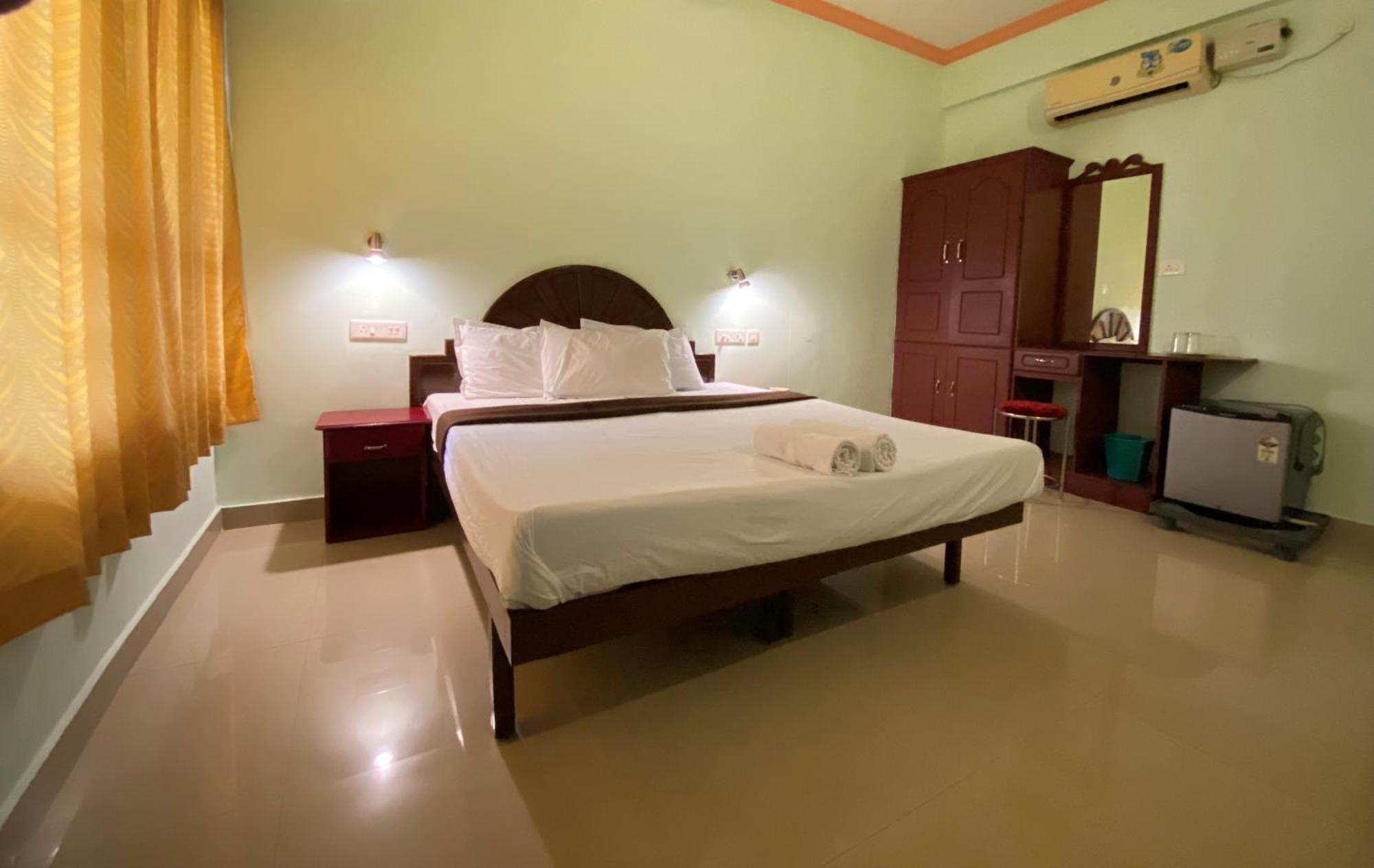 Packbag Comfort Bed & Breakfast Kovalam Ngoại thất bức ảnh
