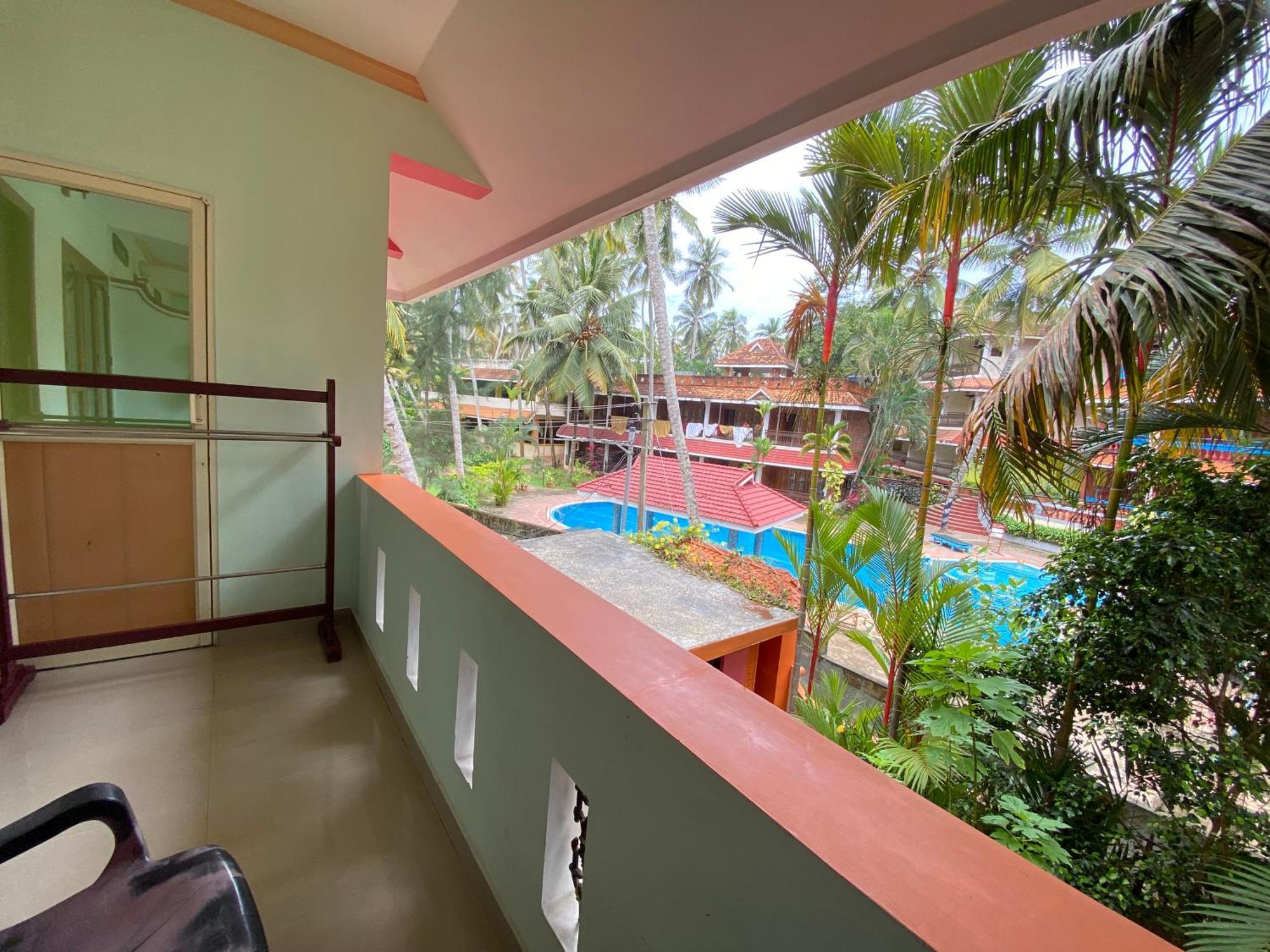Packbag Comfort Bed & Breakfast Kovalam Ngoại thất bức ảnh