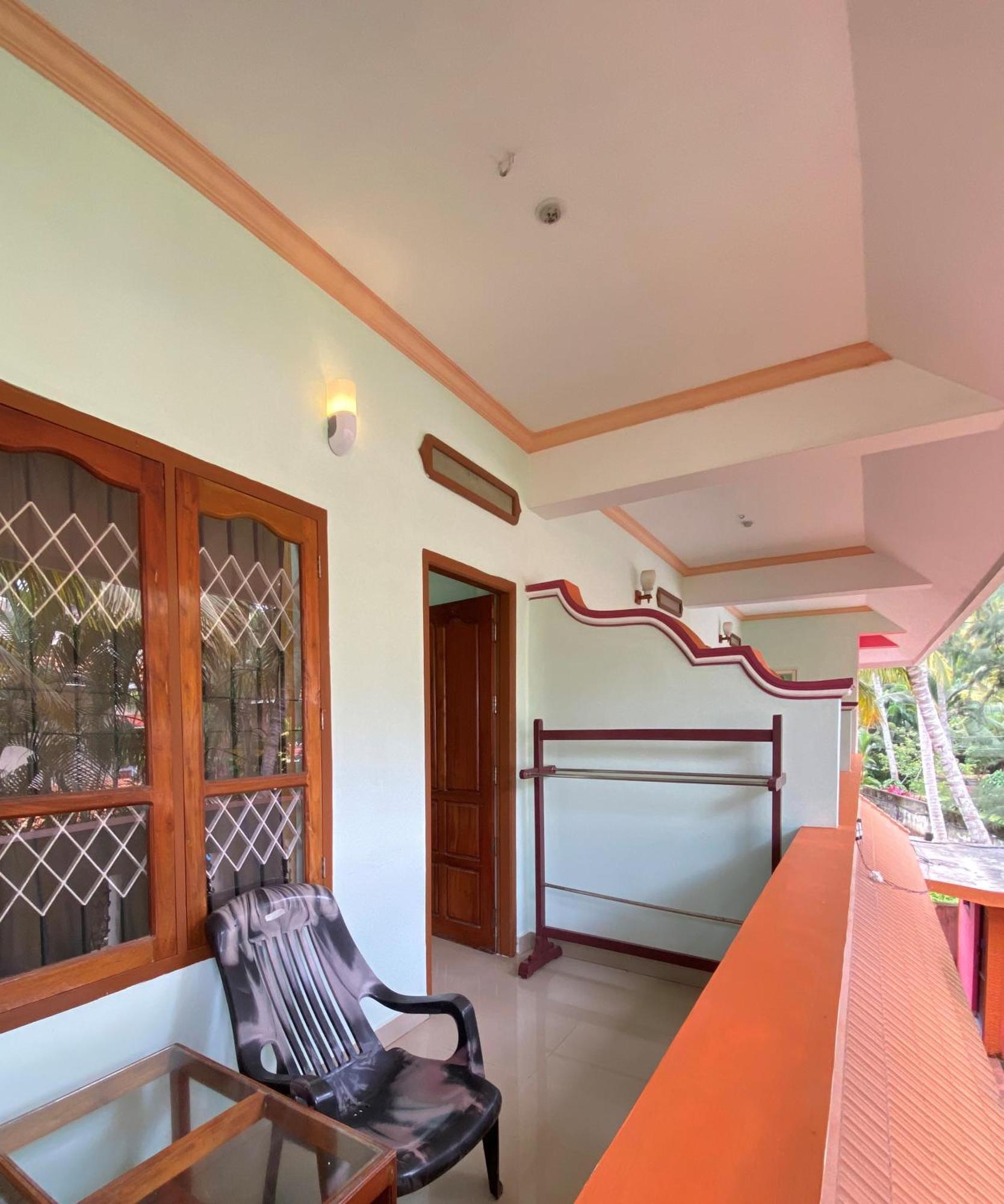 Packbag Comfort Bed & Breakfast Kovalam Ngoại thất bức ảnh